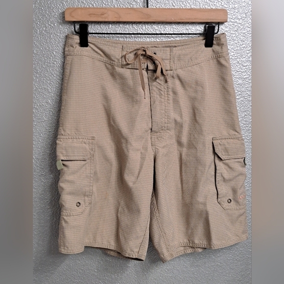 Patagonia Small Plaid Board Shorts    Size 28 - Picture 1 of 10